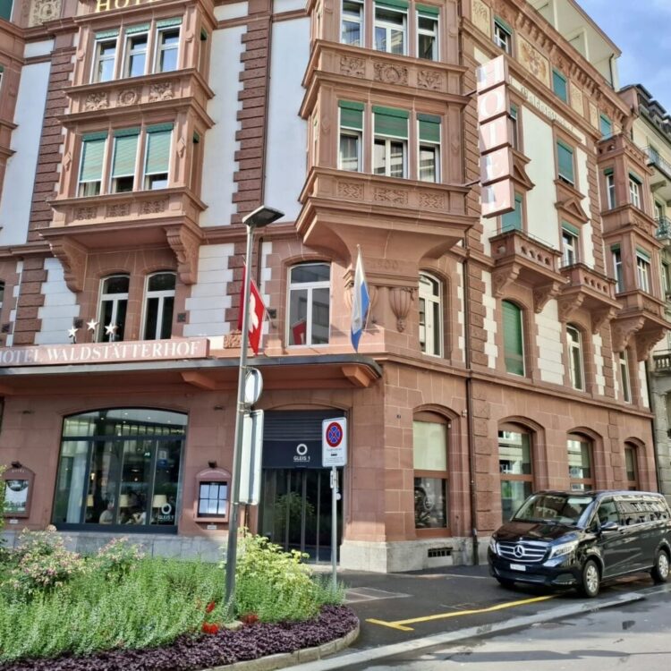 Private transfer from Zurich Airport to Waldstätterhof Hotel, Lucerne in black Mercedes V-Class with luggage